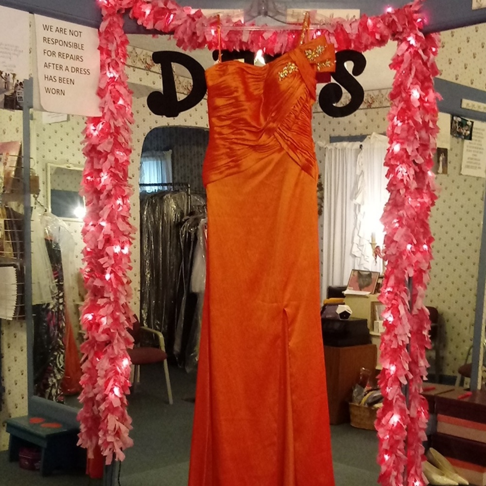 Prom gown